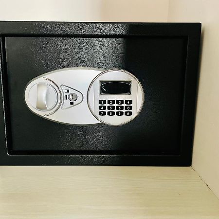 Airport Bliss Apartment+Balcony & Netflix + Prime Τζαϊπούρ Εξωτερικό φωτογραφία