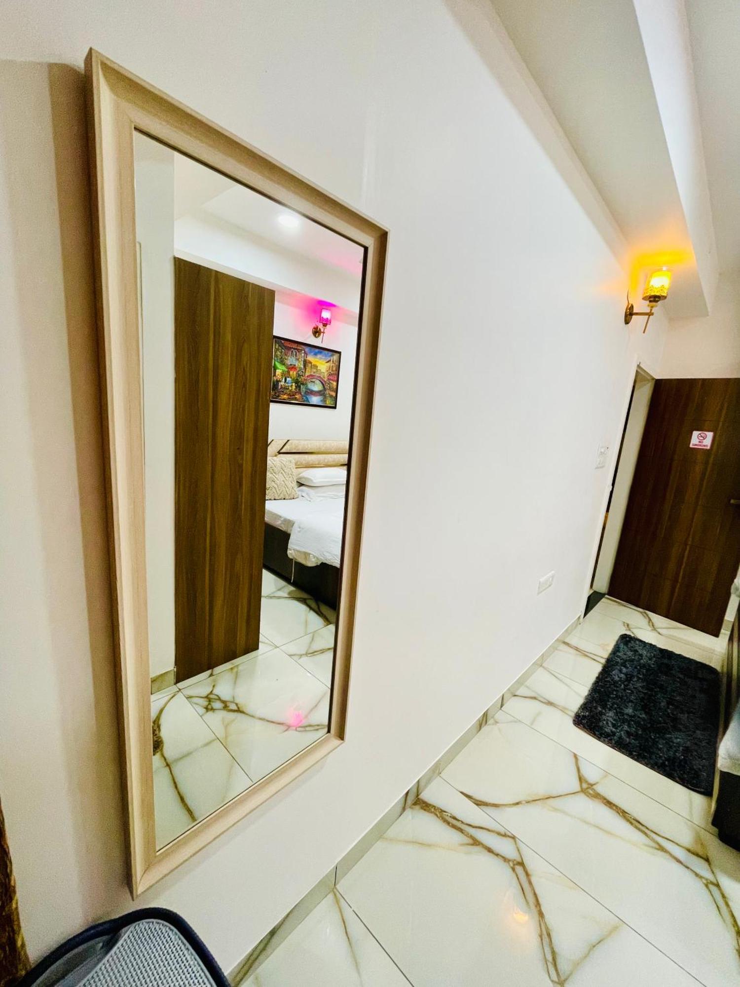 Airport Bliss Apartment+Balcony & Netflix + Prime Τζαϊπούρ Εξωτερικό φωτογραφία